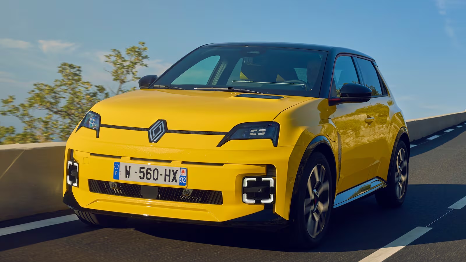 Продажи электромобилей малого класса в Европе выросли благодаря Renault 5 E-Tech