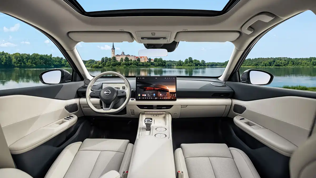 Dongfeng Nissan Teana представила интерьер с Huawei HarmonyOS