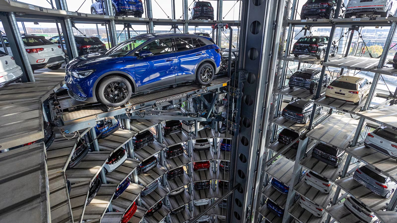 Volkswagen сталкивается с проблемами из-за тарифов США и конкуренции из Китая