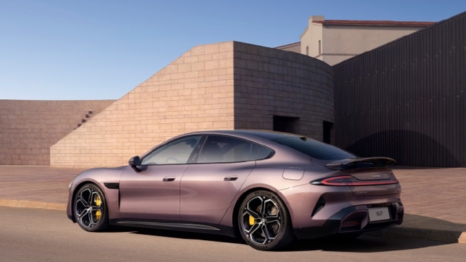 Суд обязал Xiaomi вернуть покупательнице двойной задаток