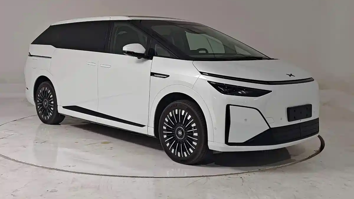 Представлен электромобиль XPeng X9 Ultra с мощностью 2250 TOPS