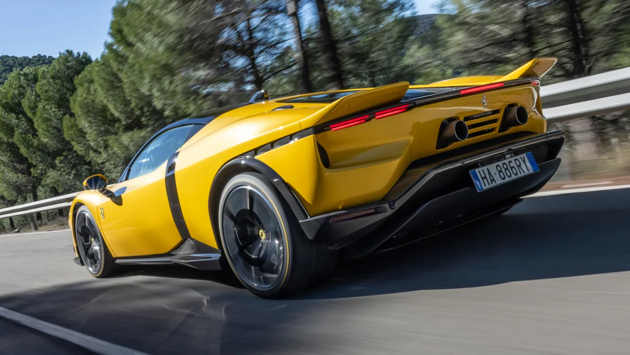 Ferrari представила новый суперкар 849 Testarossa