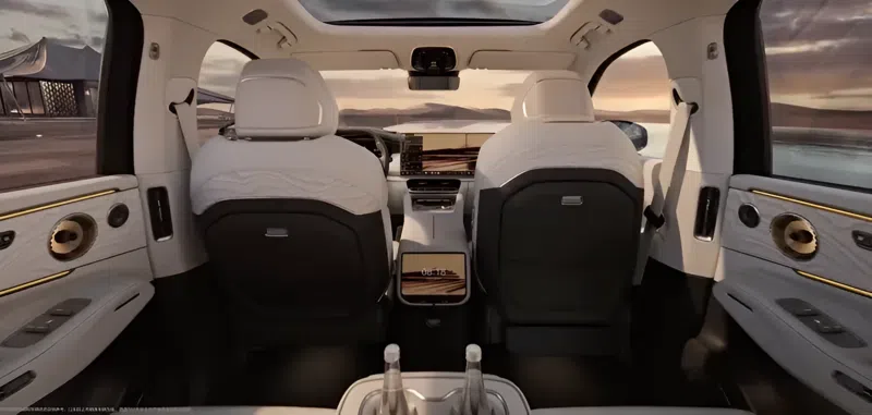 Раскрыт интерьер гибридного внедорожника Zeekr 8X перед запуском