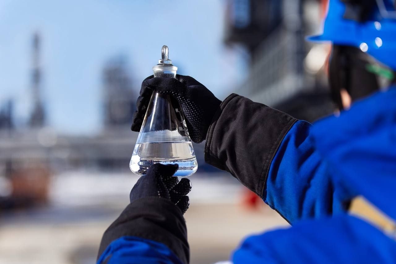 «Газпромнефть-СМ» представила линейку белых масел для российских производителей полимеров