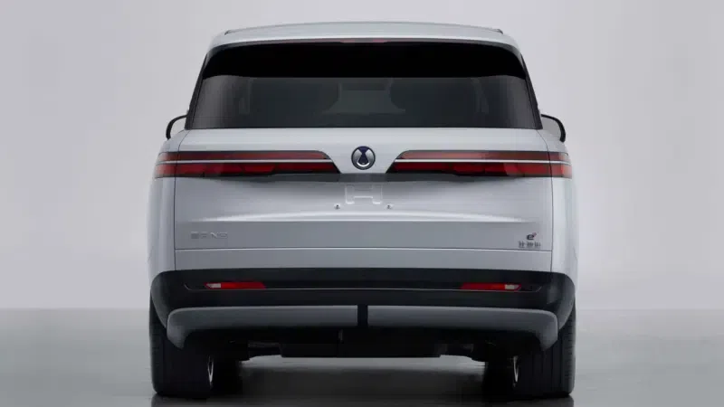 Китайский автопроизводитель BYD открыл предзаказы на Denza N9 Flash Charge Edition с 420 км электробегом