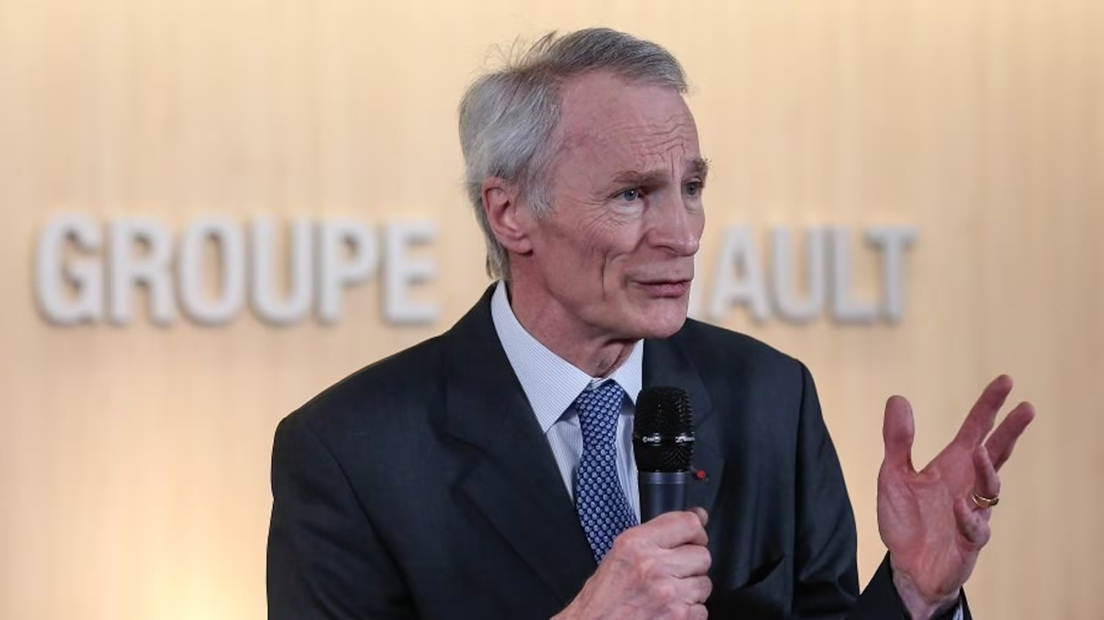 Глава совета директоров Renault покинет пост после окончания срока