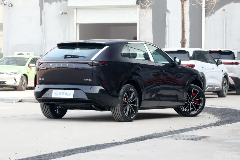 Mazda показала спецверсию CX-6e перед автошоу в Пекине