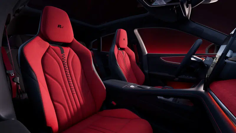 Zeekr выпустил юбилейную версию 001 с мощностью 912 л.с.