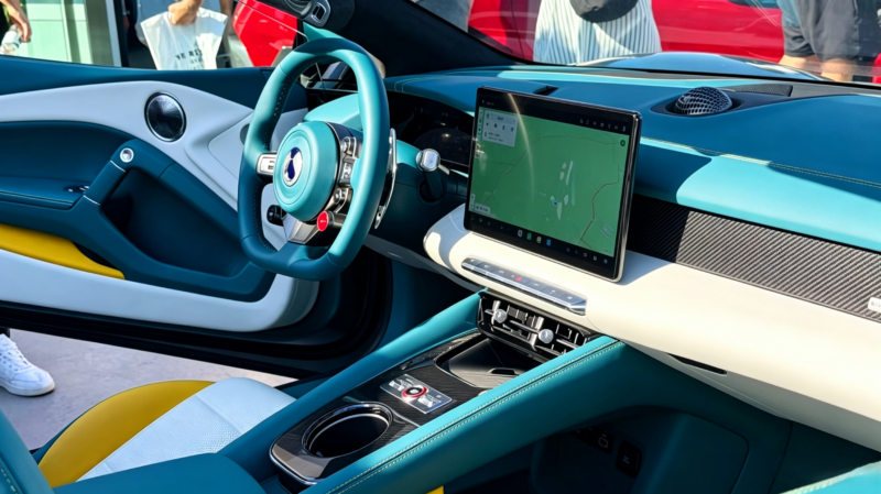 Denza Z от BYD дебютировал на Goodwood: 1582 л.с. и цена от 184 800 долларов