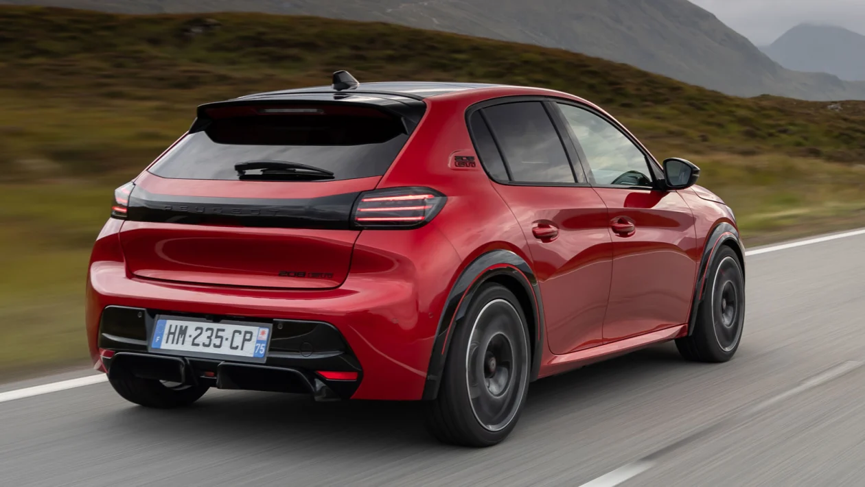Peugeot вернула GTi: новый E-208 получил 277 сил и запас хода до 375 км