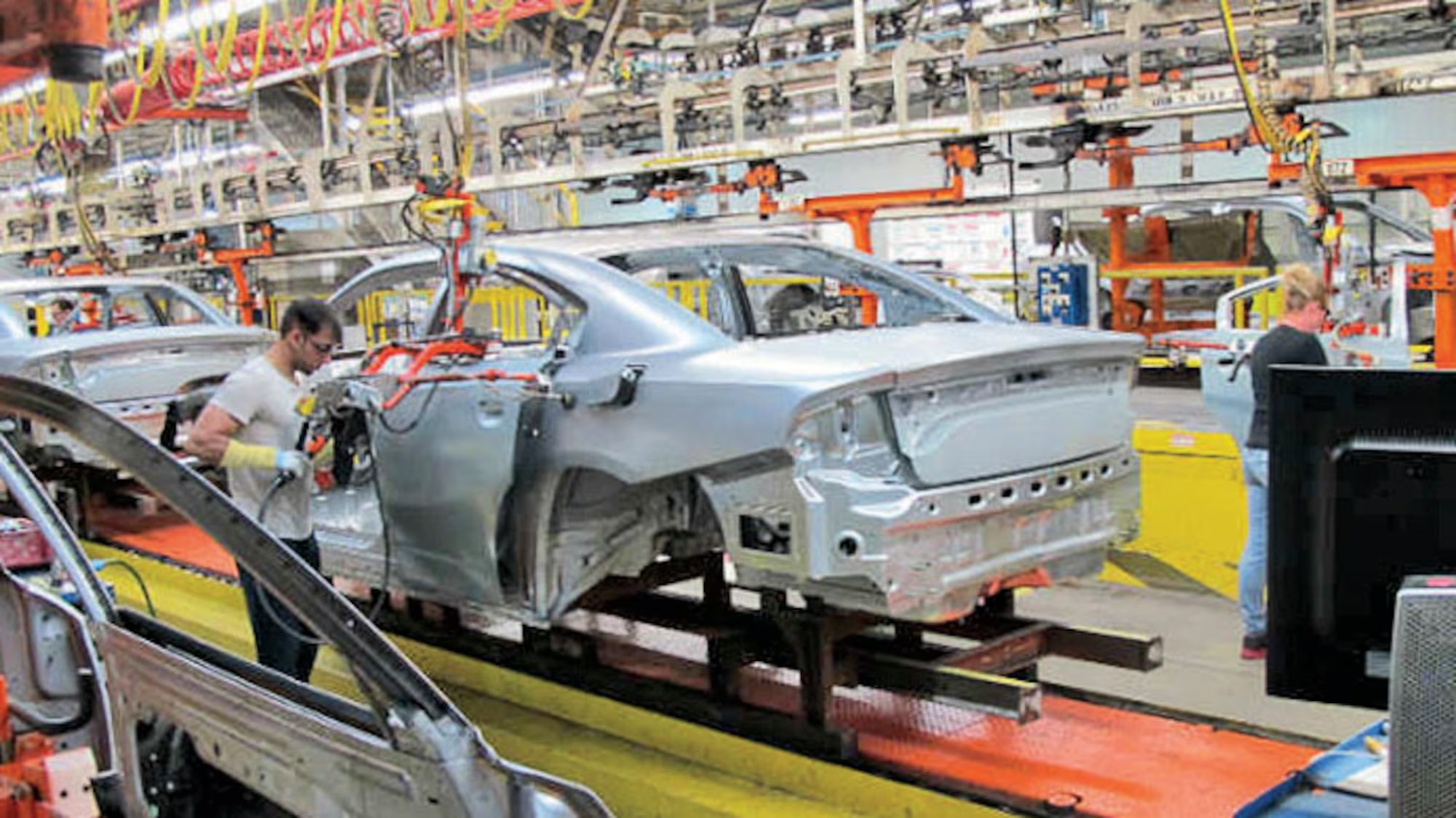 BYD хотят получить завод Stellantis в Канаде